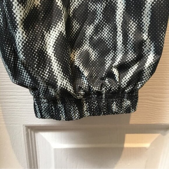 Nike Sportswear Wind Runner Pants DC0025-070 Smoke Gray Teal Joggers - Picture 7 of 10